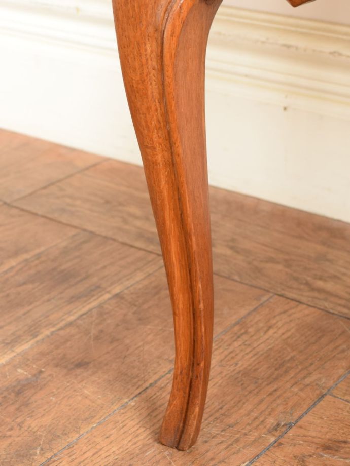 アンティーク家具の脚