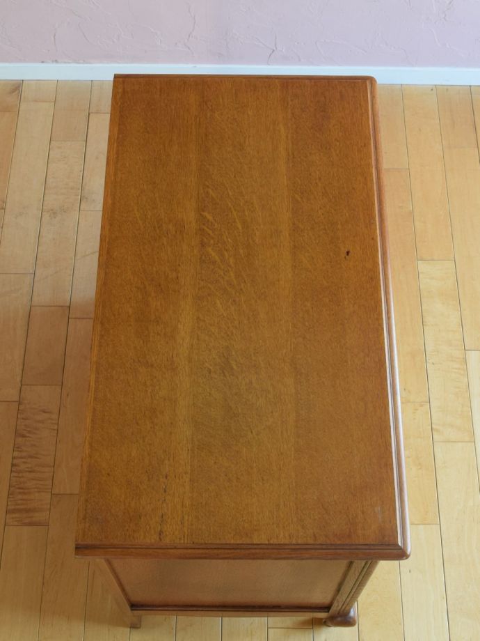 フランスのチェストの天板