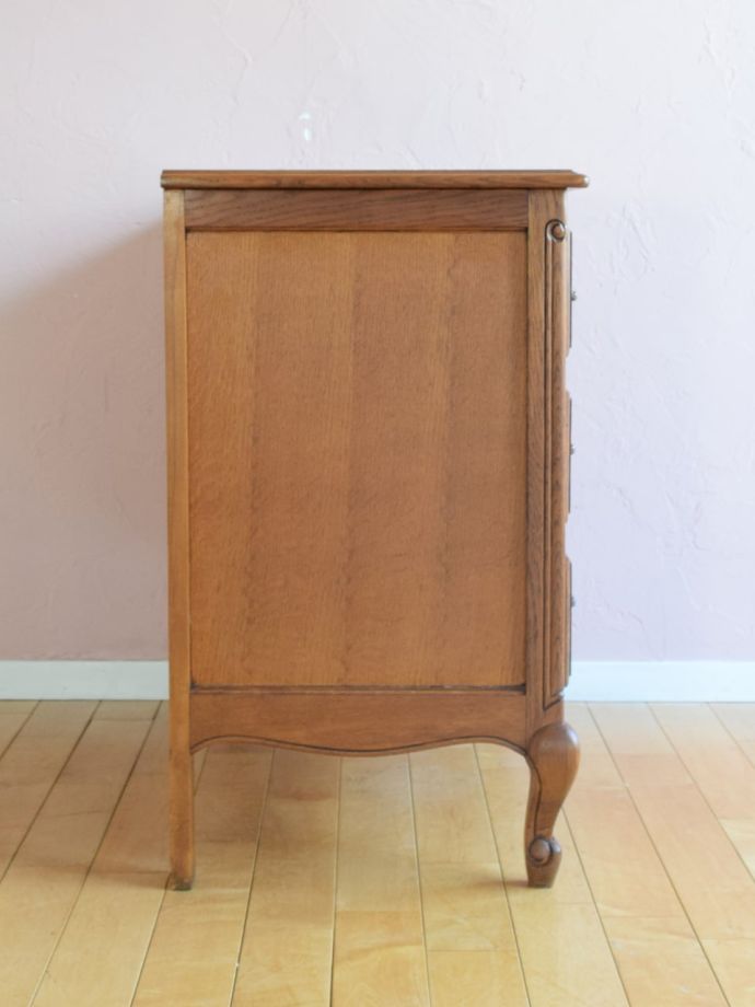 アンティークチェストの側面