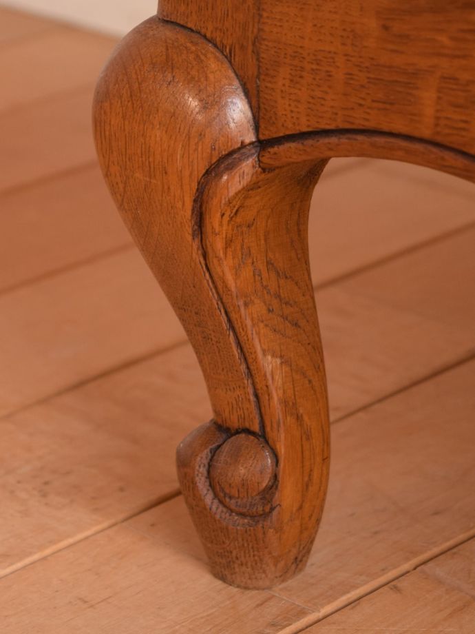 アンティークチェストの脚