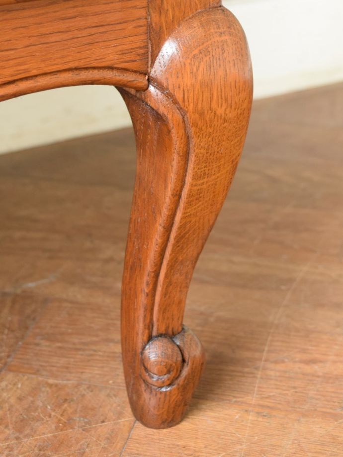 アンティーク家具の脚