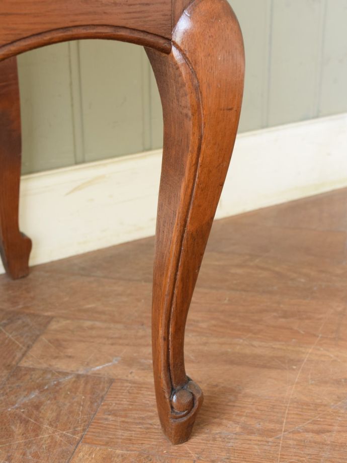 アンティークチェストの脚