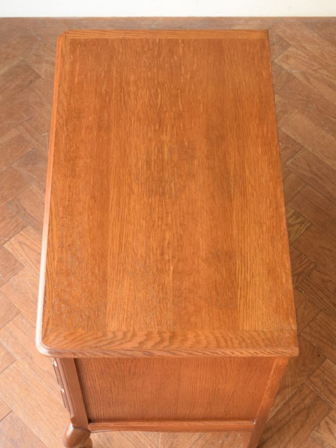 おしゃれなチェストの天板