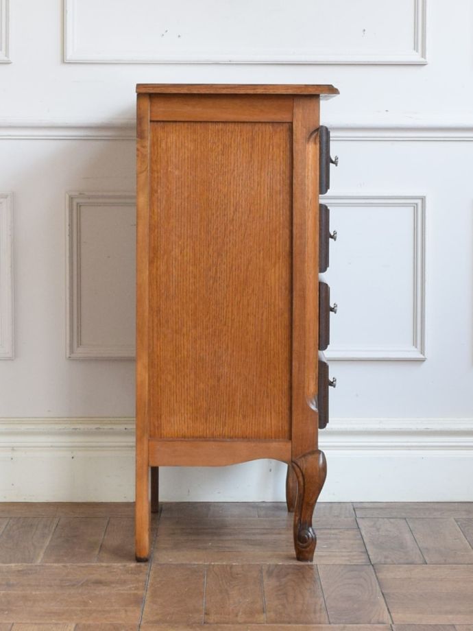 アンティークチェストの側面