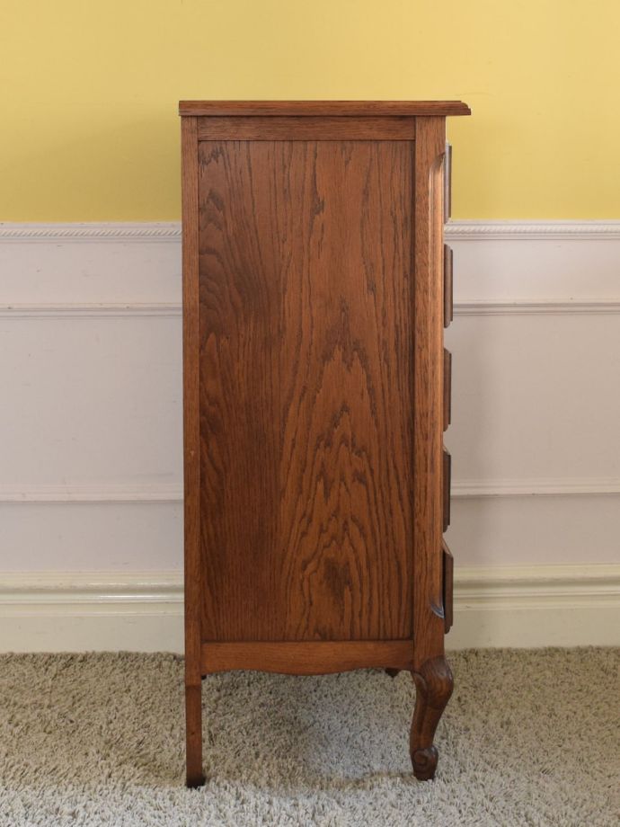 アンティークチェストの側面