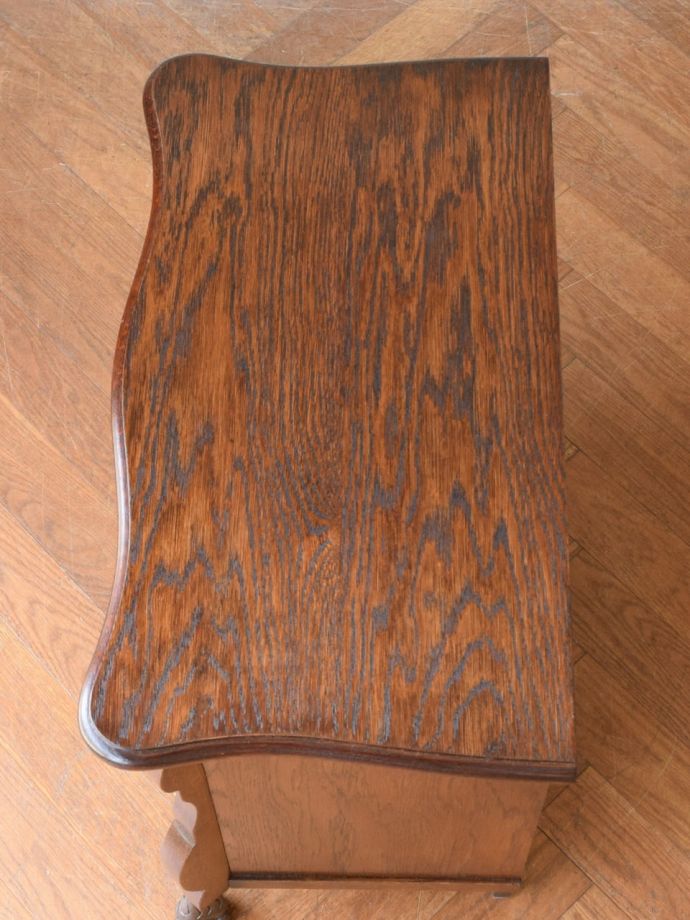 フランスのチェストの天板