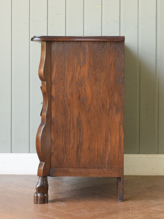 アンティークチェストの側面