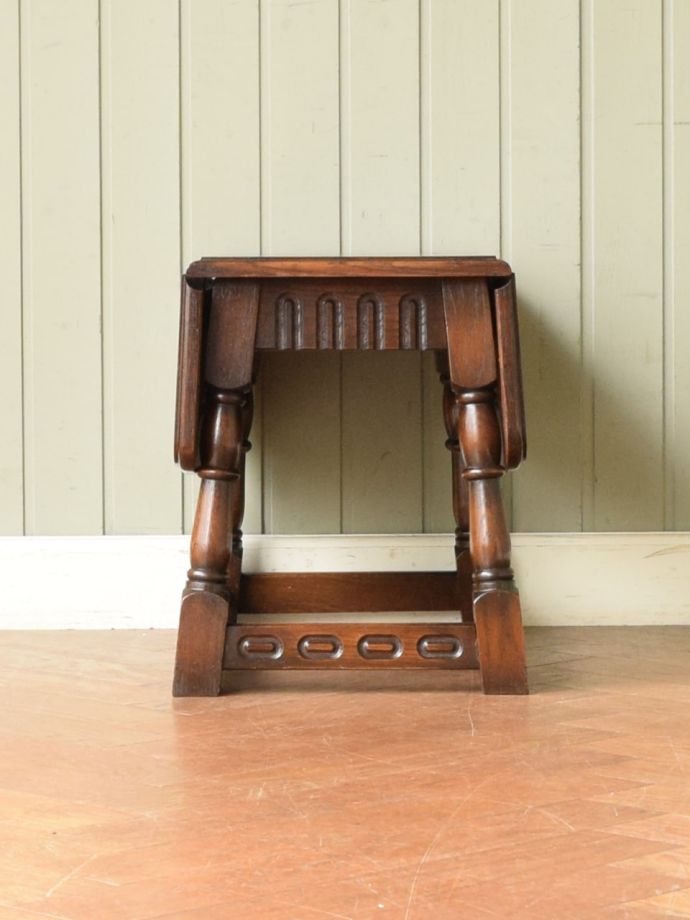 折り畳み式テーブルの側面