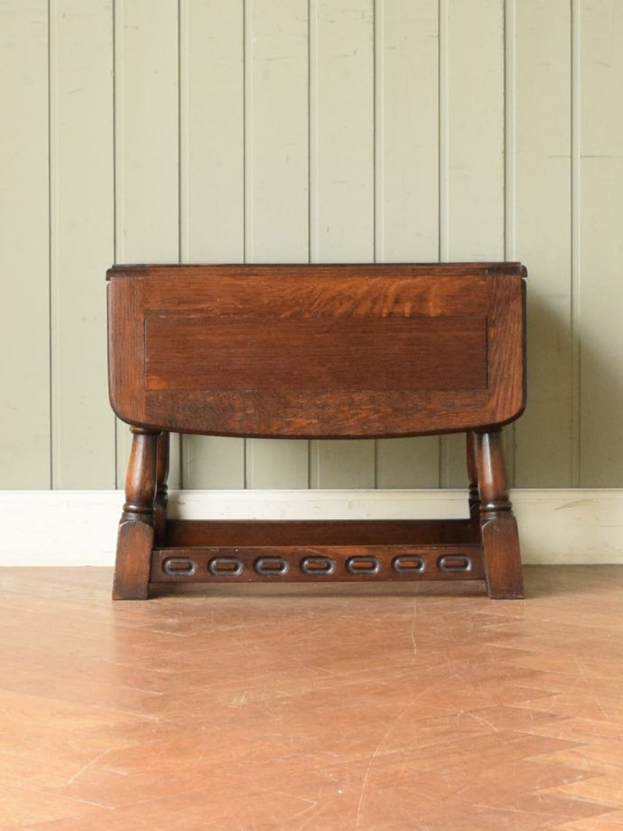 畳んだ時のバタフライテーブル