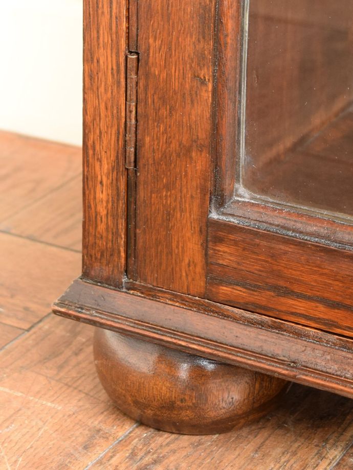 アンティーク家具の脚