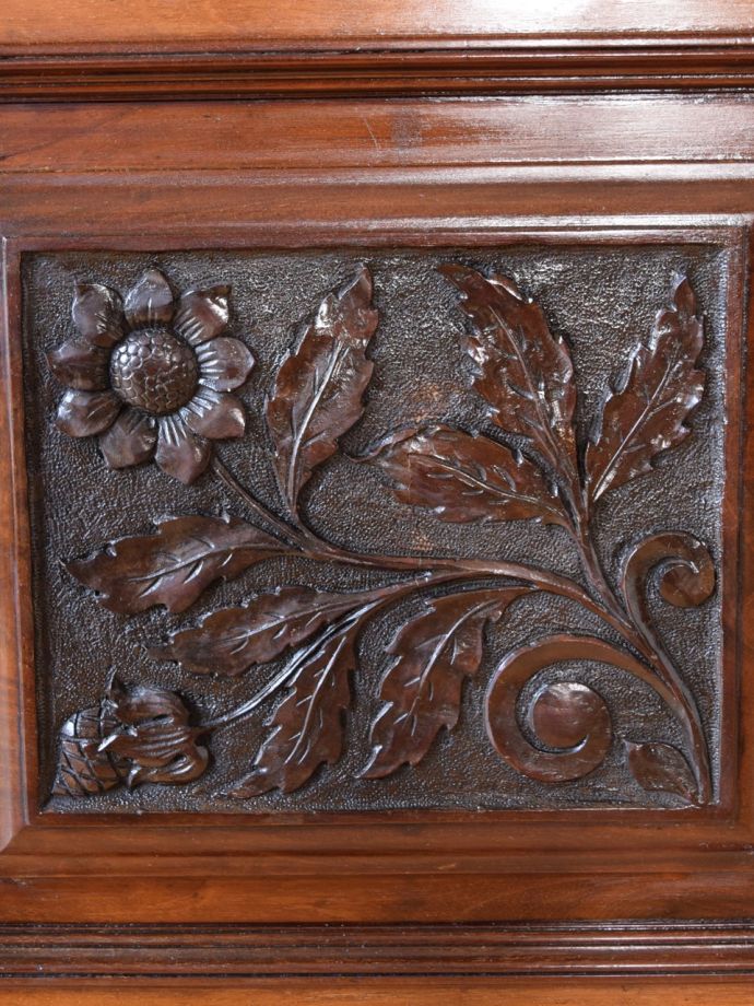 ドレッサーの装飾