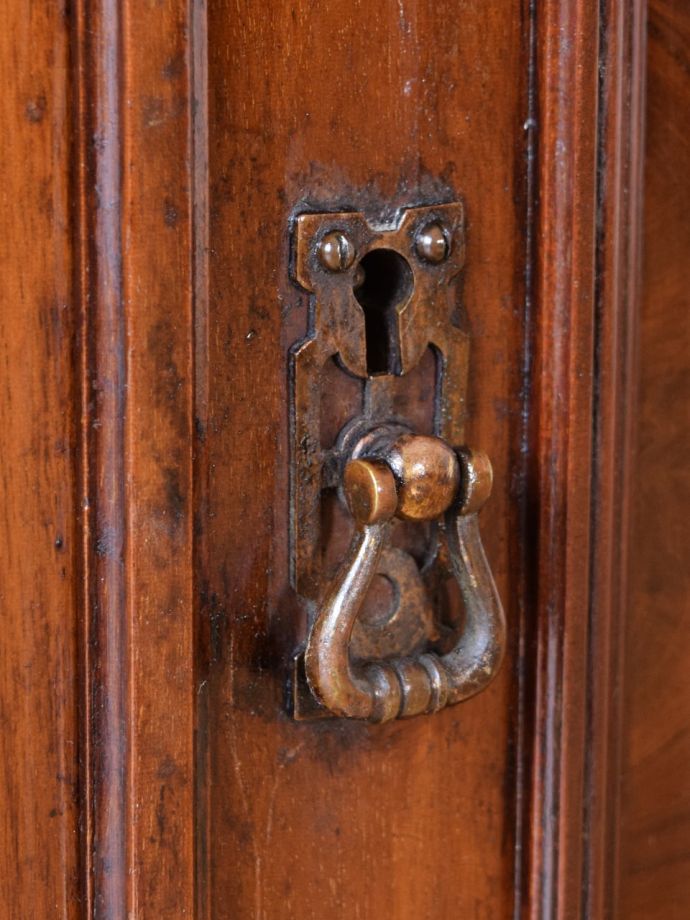 アンティーク家具の取っ手