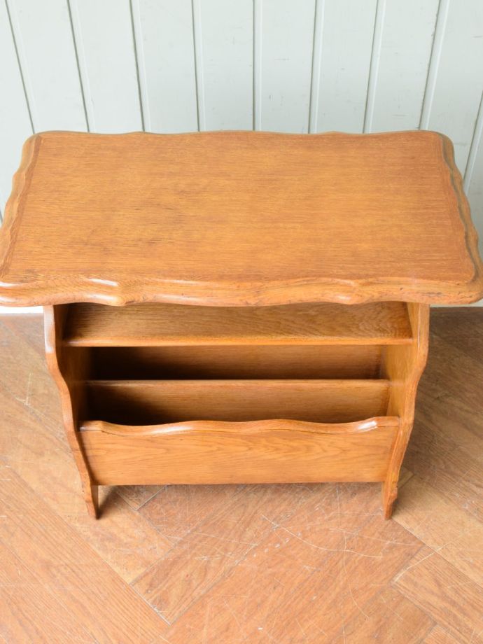 マガジンラックの天板