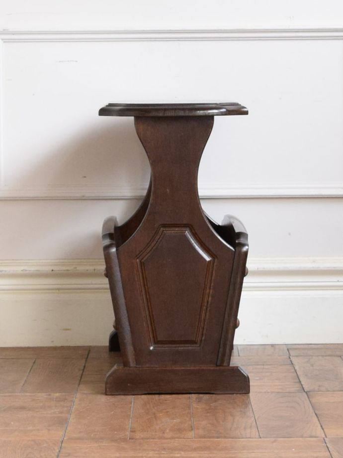 マガジンラックの側面