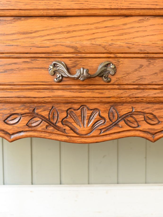 サイドボードの装飾