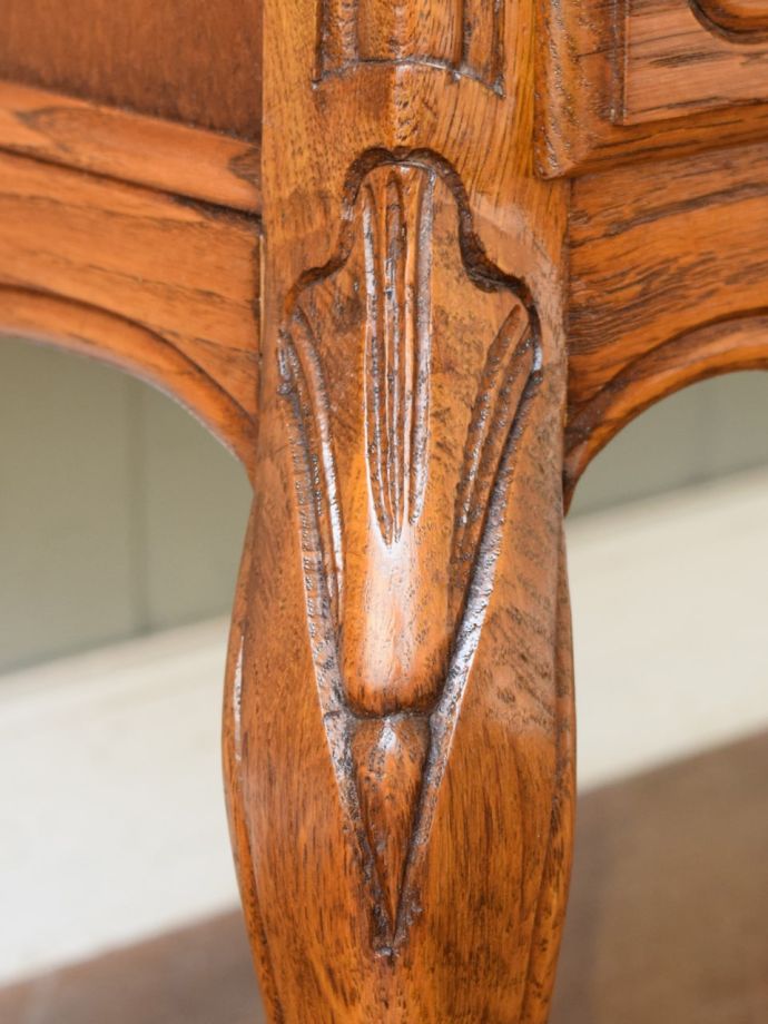 アンティークらしい彫