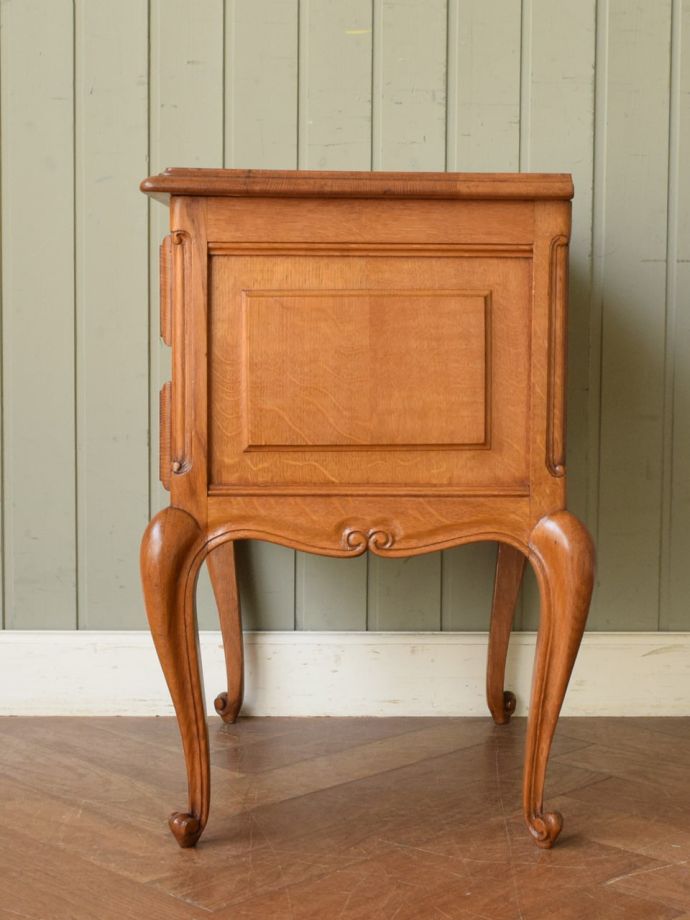 チェストの側面