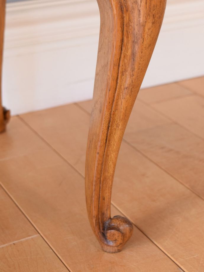 アンティーク家具の脚