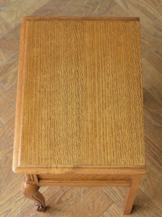 南フランスのアンティークチェスト、コンパクトサイズが可愛いベッド