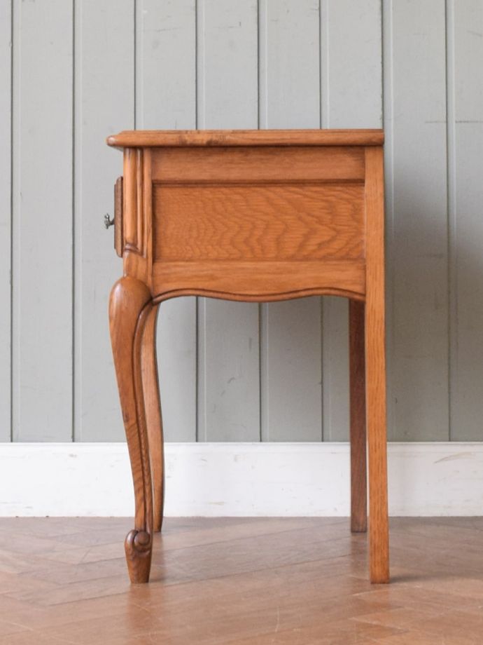 vintageチェスト 南フランスのアンティークチェスト、コンパクトサイズが可愛いベッド