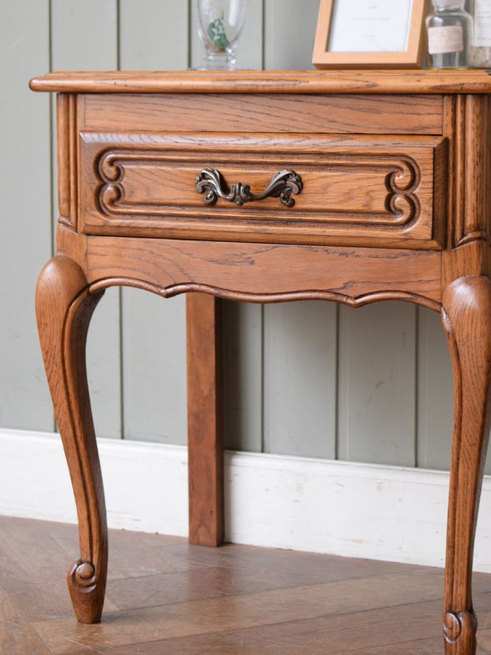 フランスアンティーク家具らしさが漂う装飾