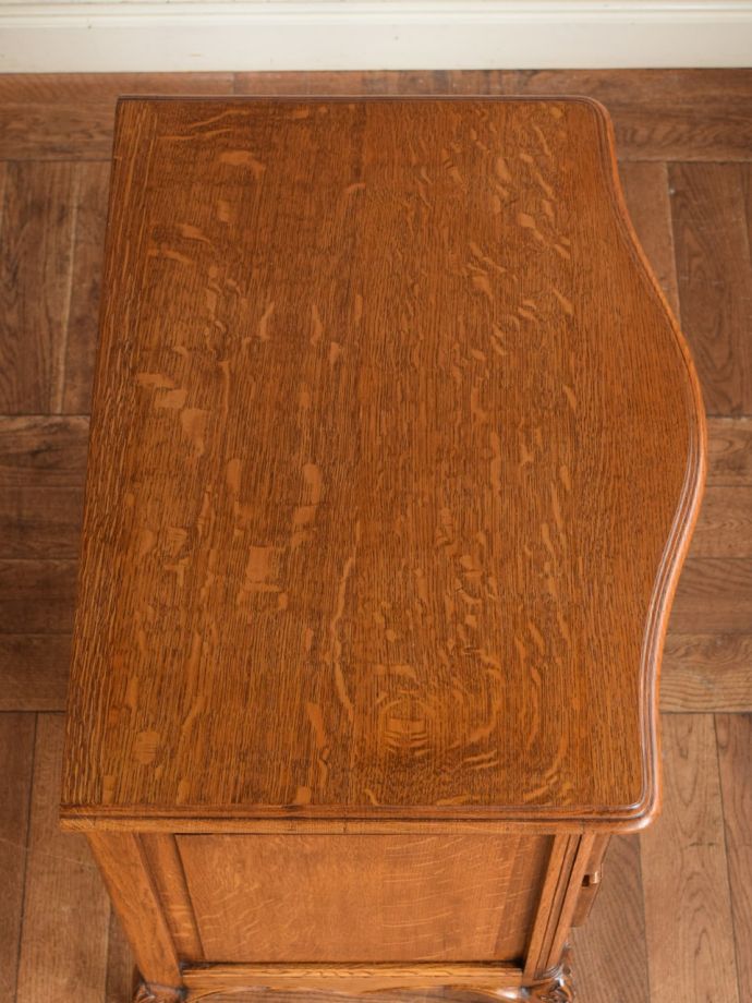 おしゃれなチェストの天板