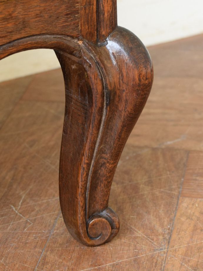 アンティーク家具の脚