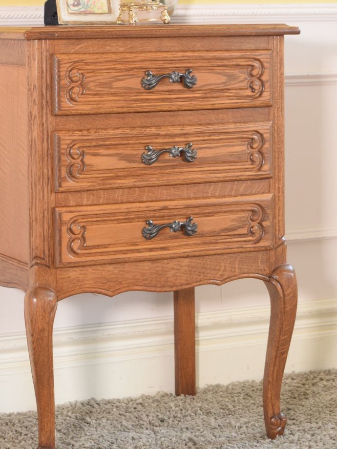 フランスアンティーク家具らしさが漂う装飾