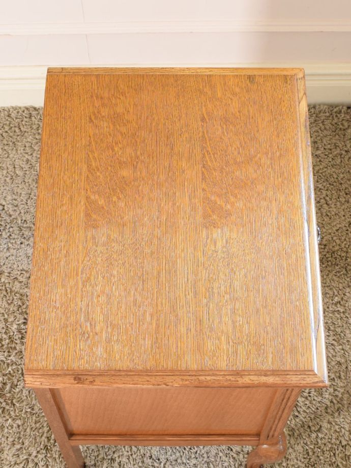 サイドチェストの天板