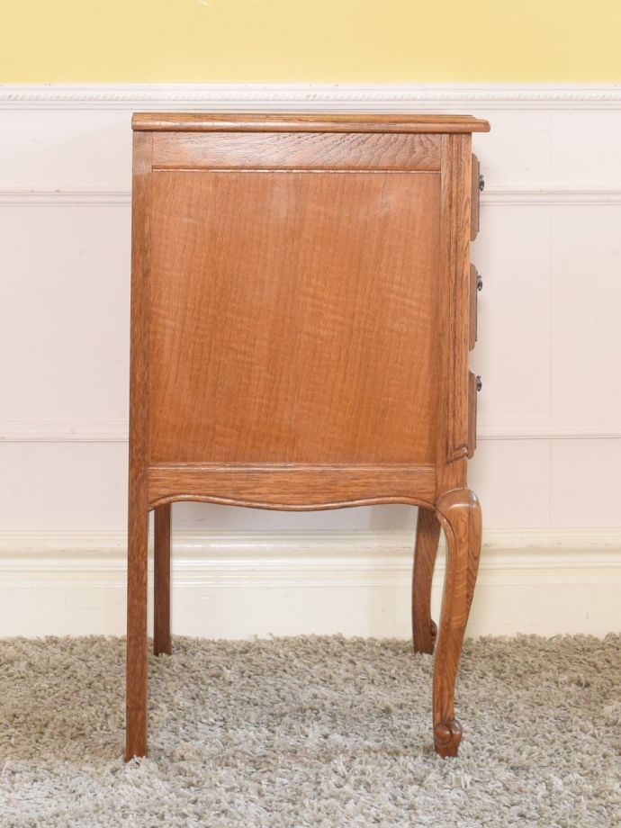 チェストの側面