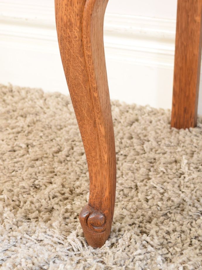 アンティーク家具の脚