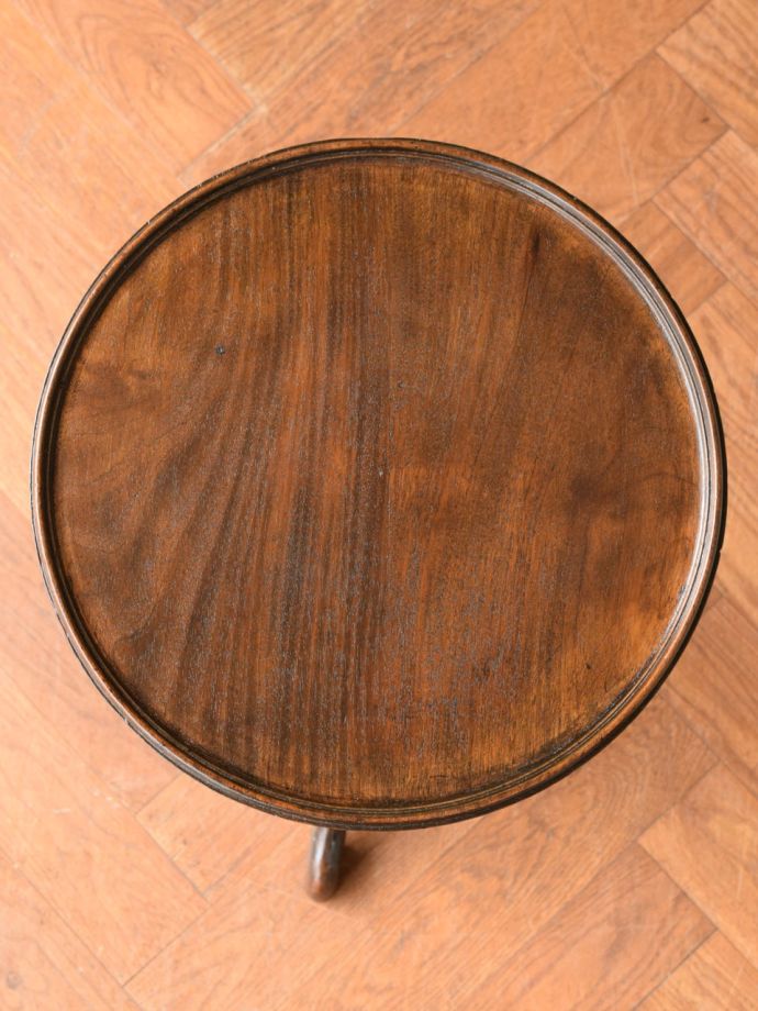 アンティークのテーブルの天板