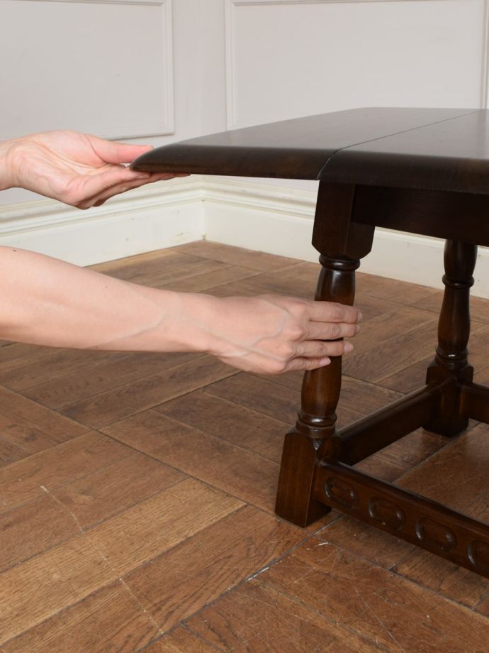 カンタンに伸び縮み出来ます。