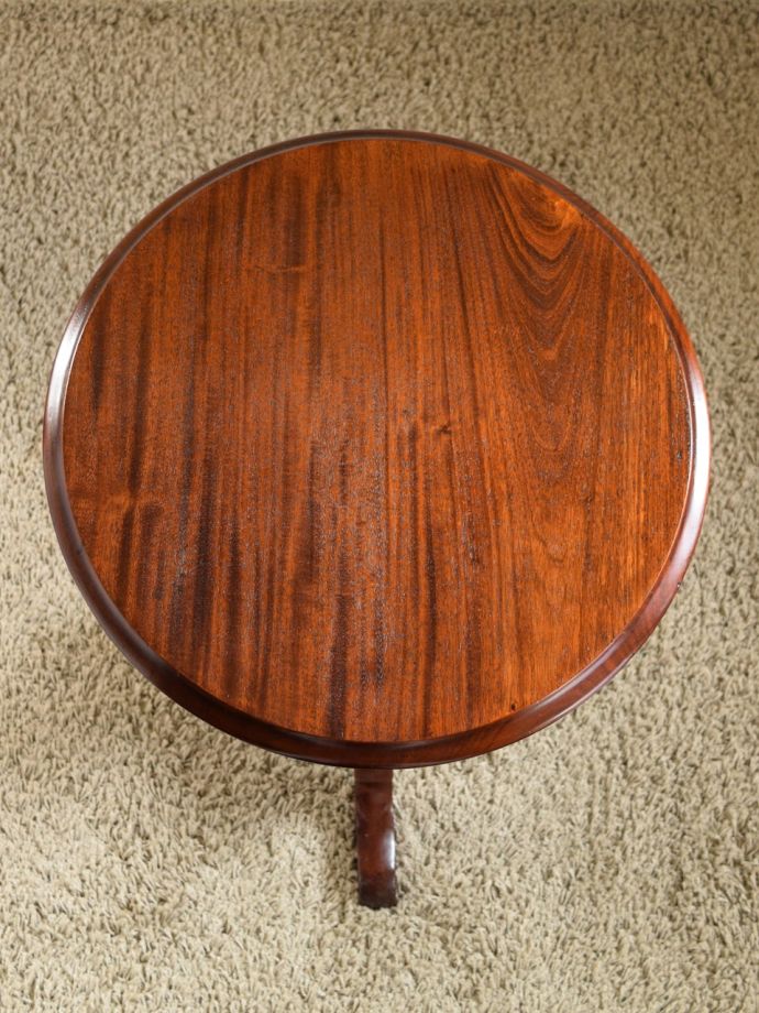 アンティークのテーブルの天板