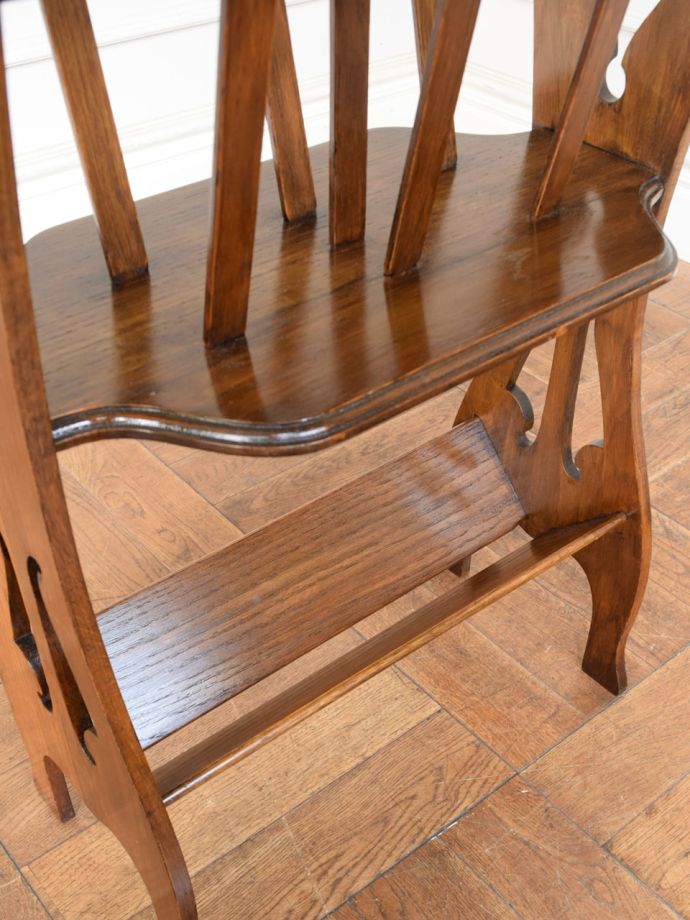 アンティークのおしゃれな本棚