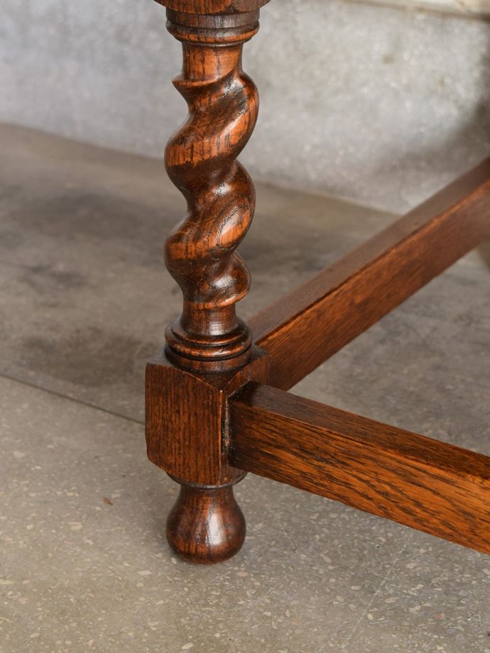 アンティーク家具の脚