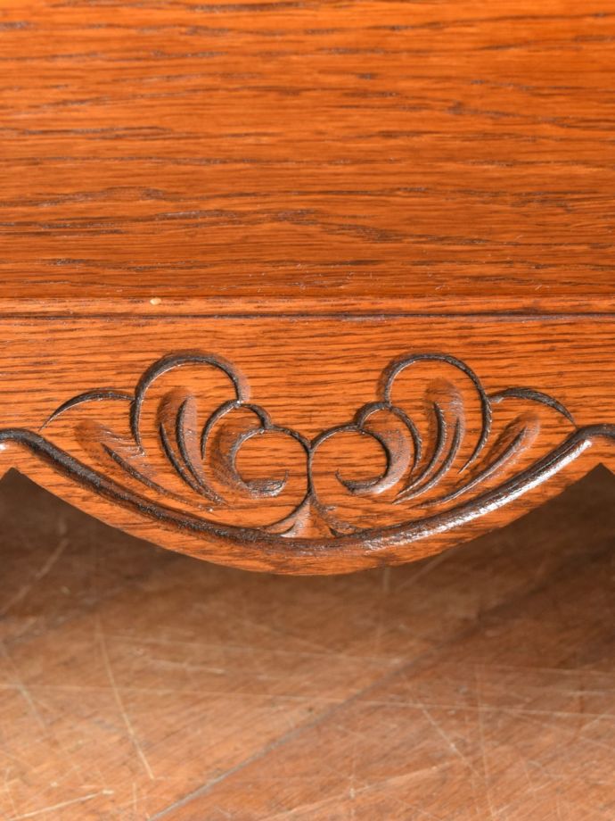 コモードの装飾