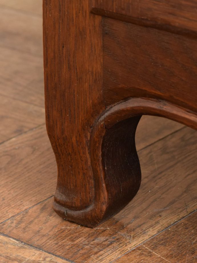 アンティーク家具の脚