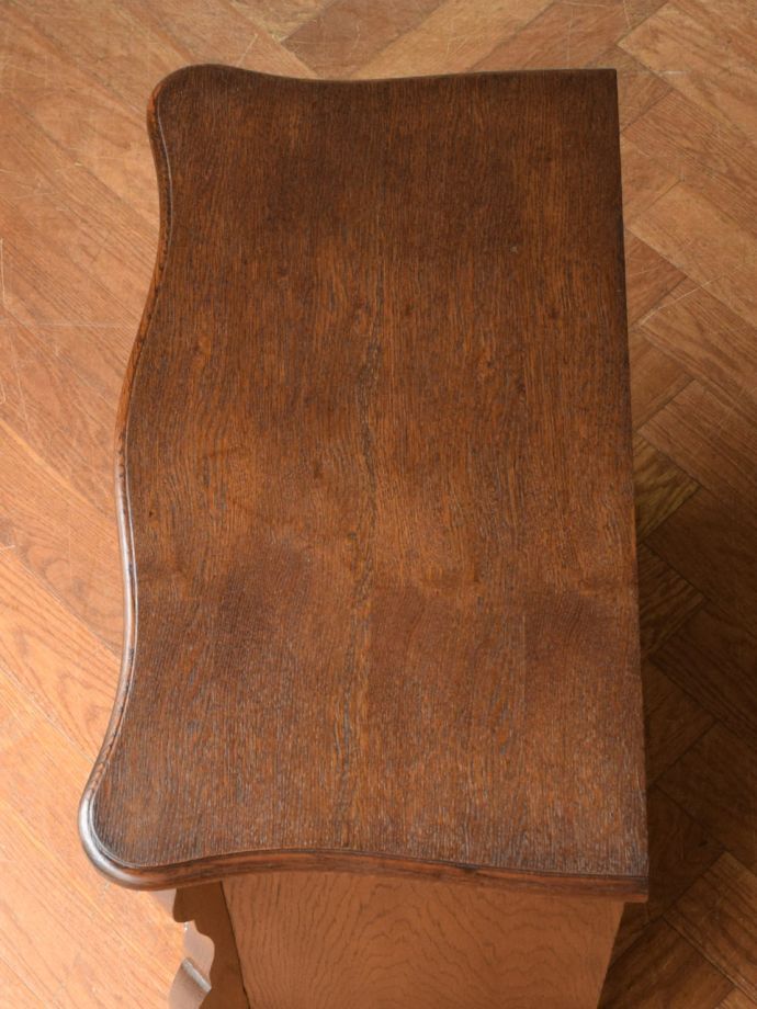 フランスのチェストの天板