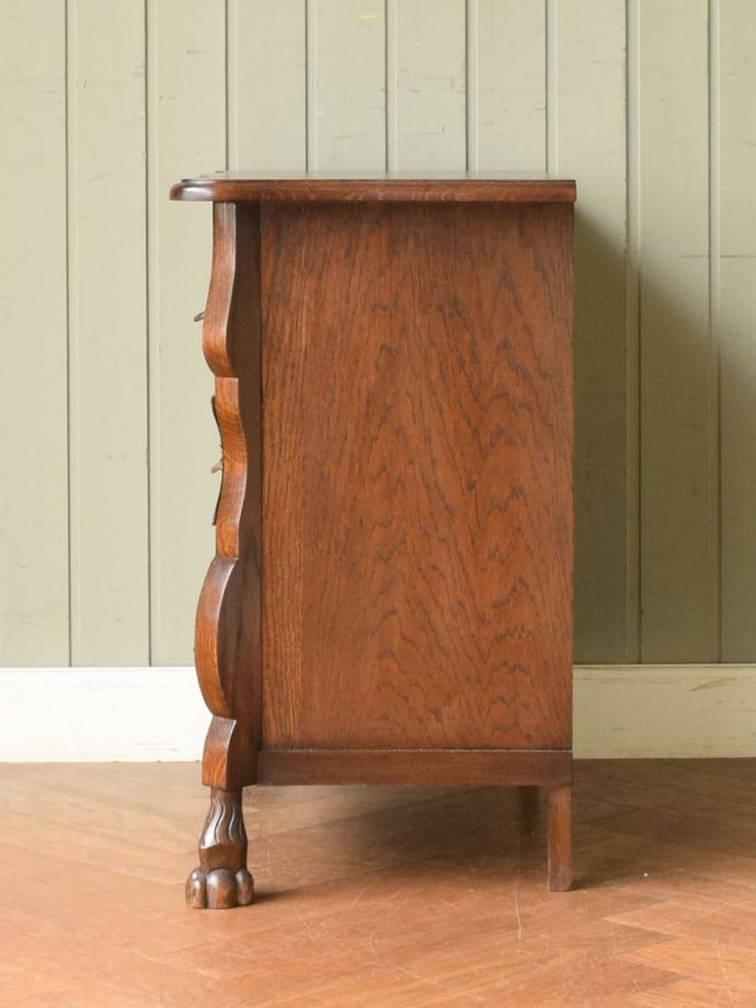 アンティークチェストの側面