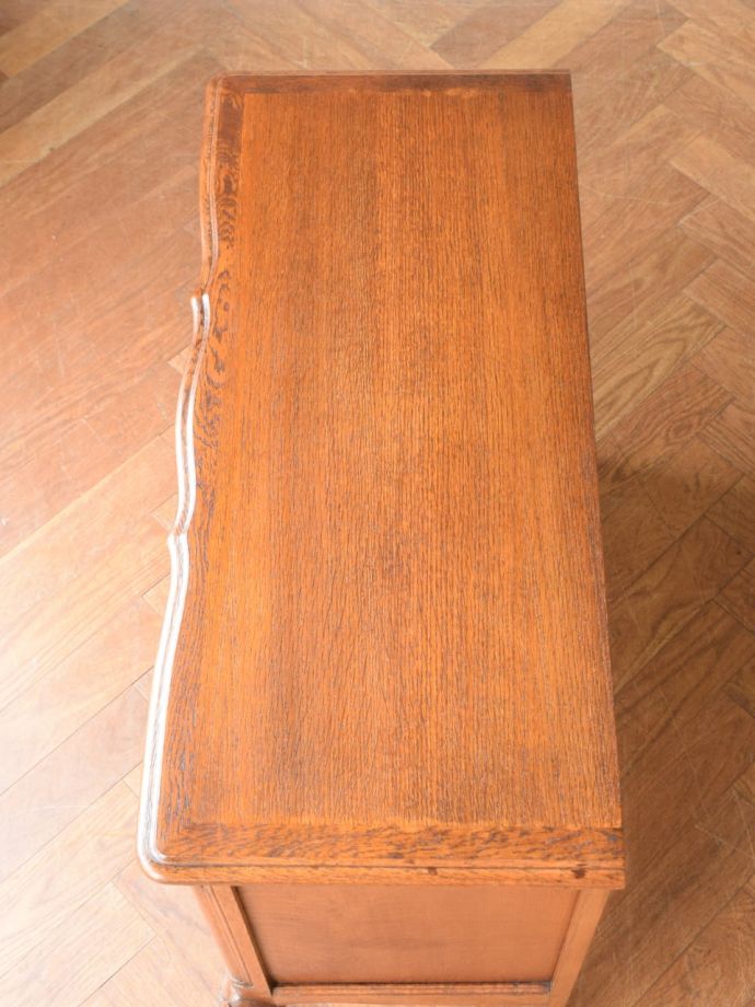 おしゃれなチェストの天板