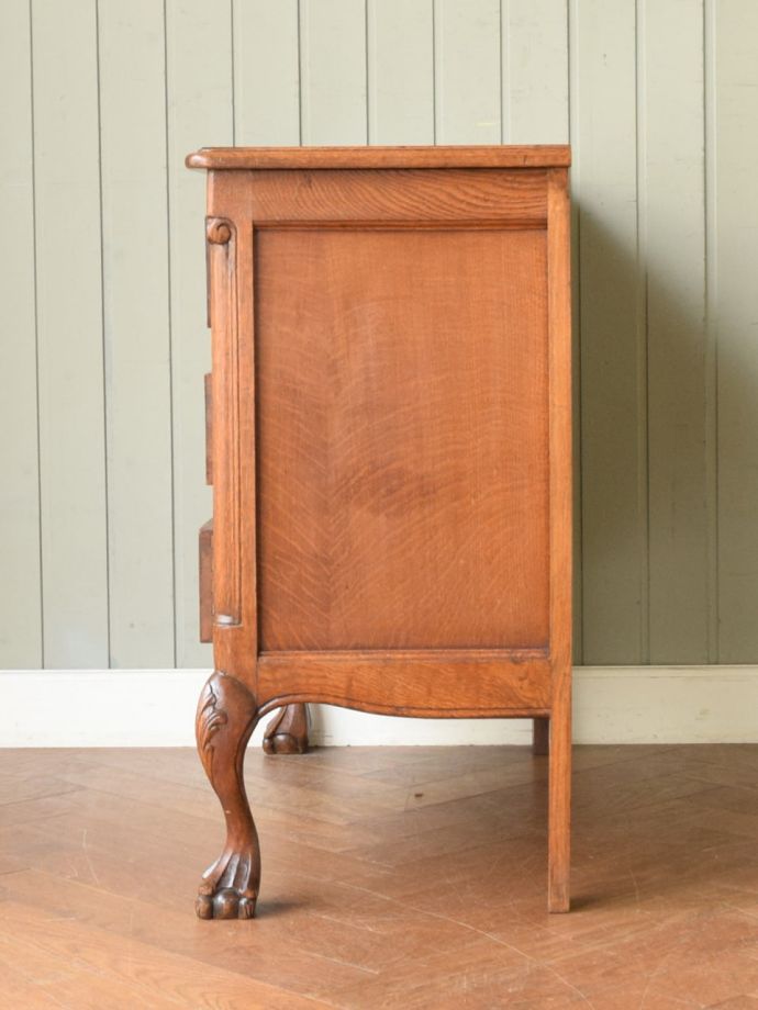 アンティークチェストの側面