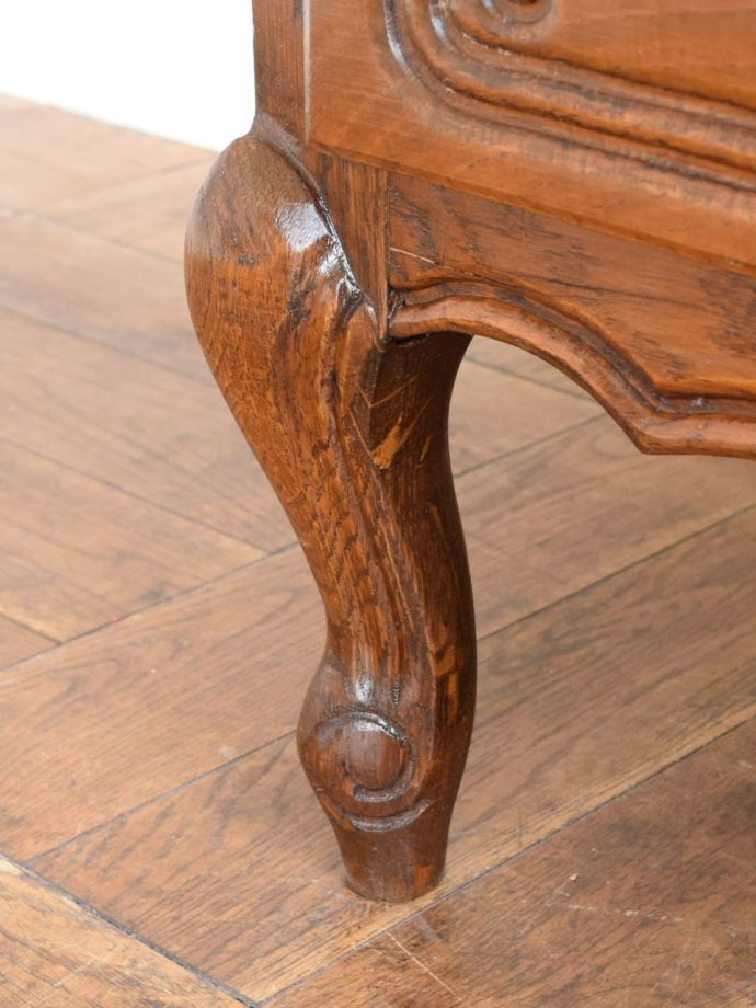 アンティーク家具の脚