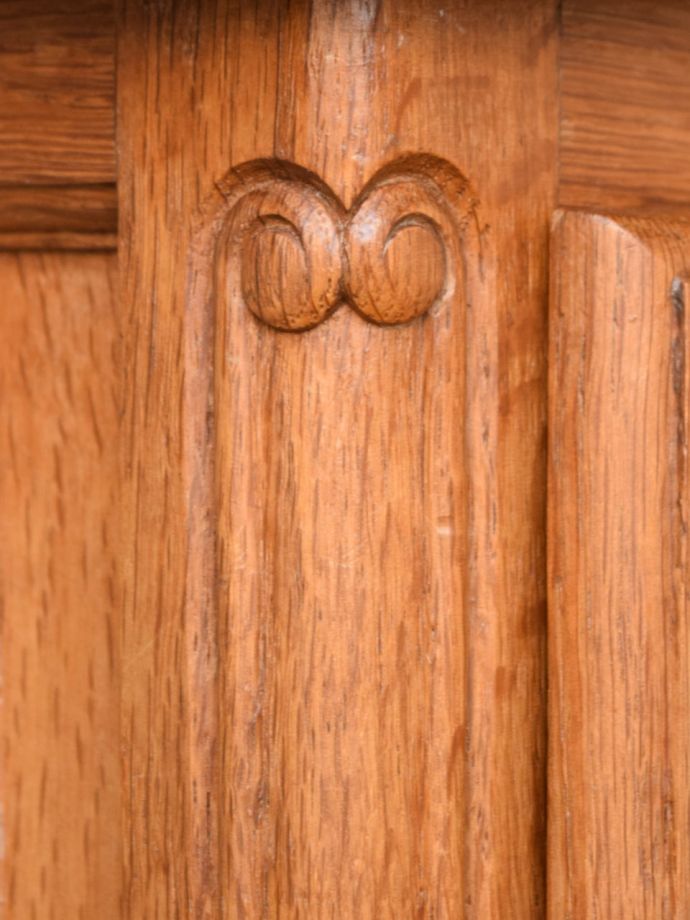 サイドキャビネットの装飾