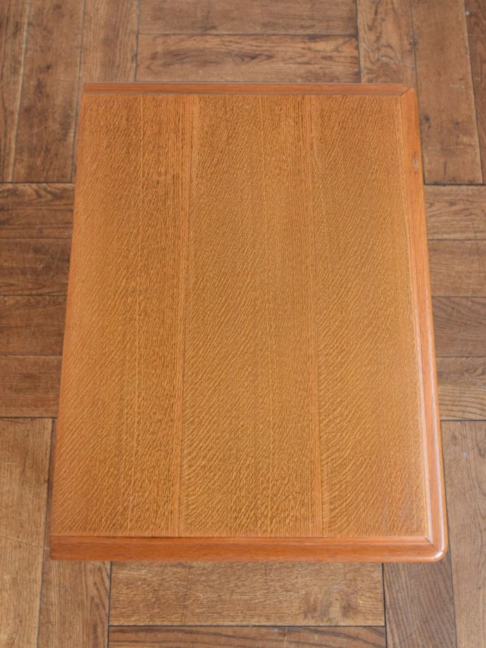 サイドチェストの天板