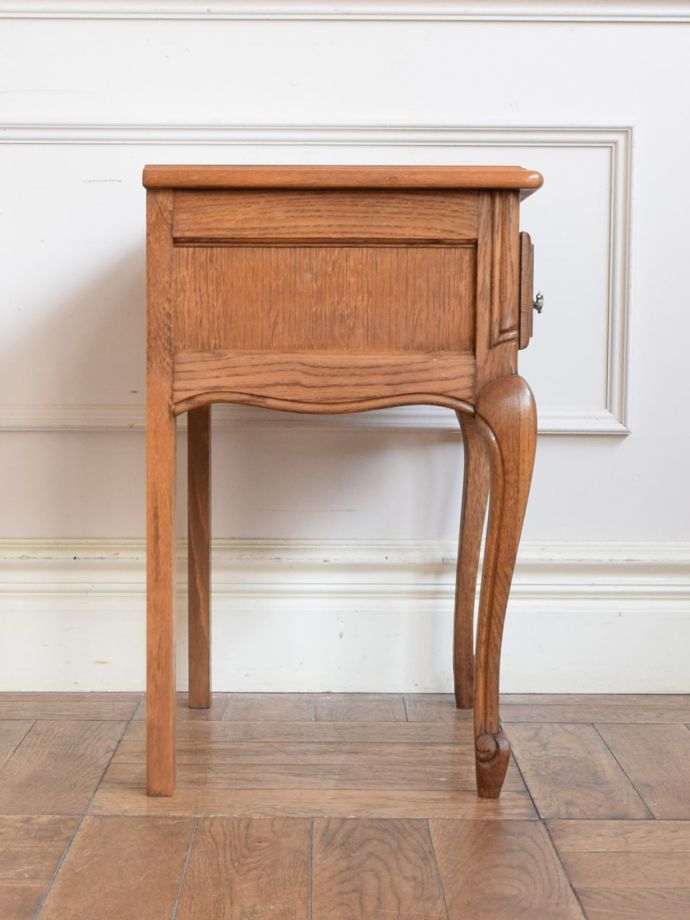 チェストの側面