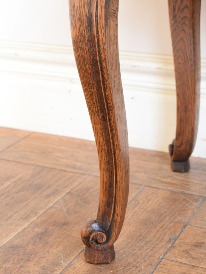 アンティーク家具の脚