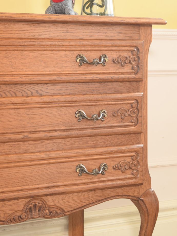 フランスのおしゃれな収納家具