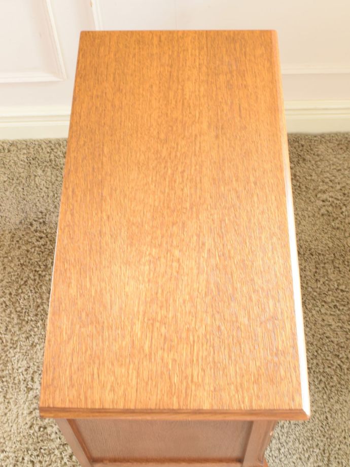 おしゃれなチェストの天板