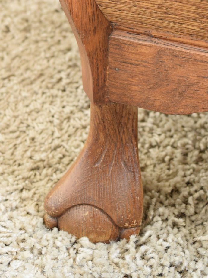 アンティークチェストの脚